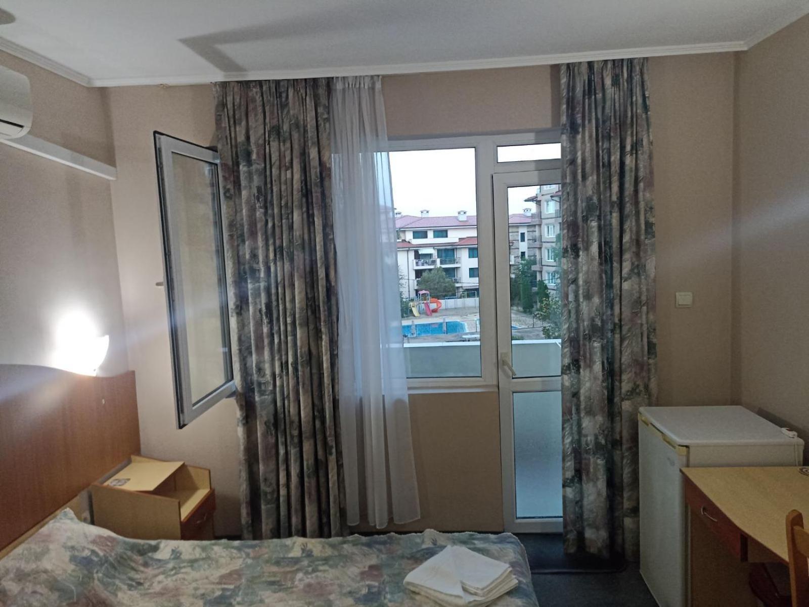 Krasi Hotel Ravda Luaran gambar