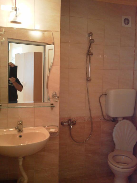 Krasi Hotel Ravda Bilik gambar