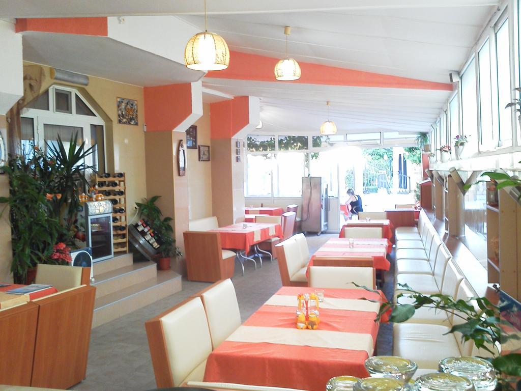 Krasi Hotel Ravda Luaran gambar