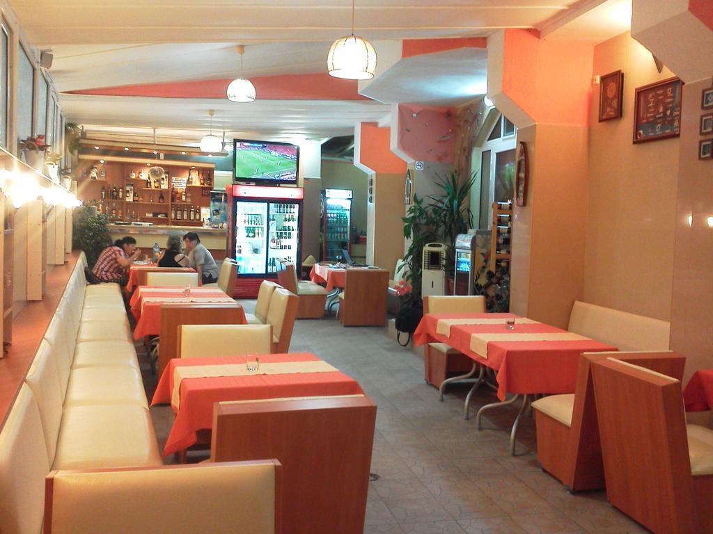 Krasi Hotel Ravda Luaran gambar